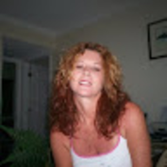 Meet your Posher, Laura - Picture 1 of 1